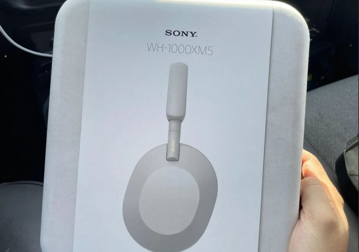 Sony WH-1000XM5 : Pas encore annoncé, un petit veinard a pu le prendre en main