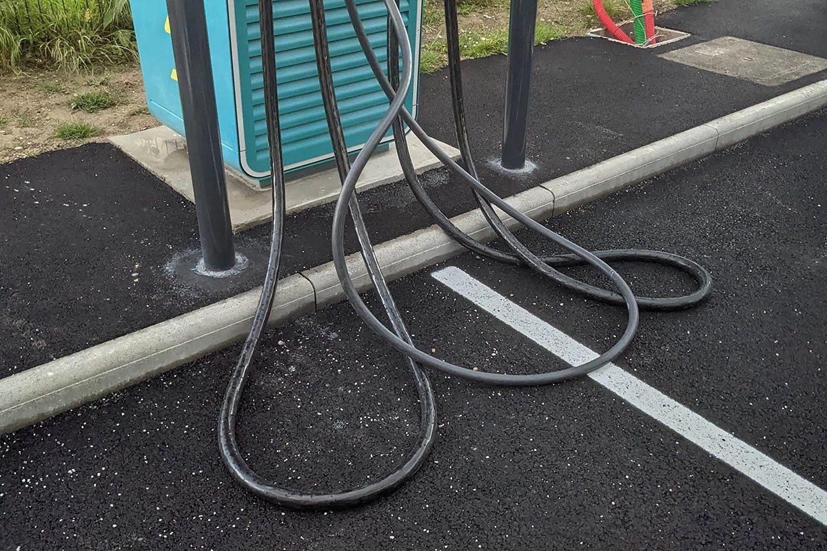 Test-reseau-bornes-recharge-Electra © Soufyane Benhammouda pour Clubic