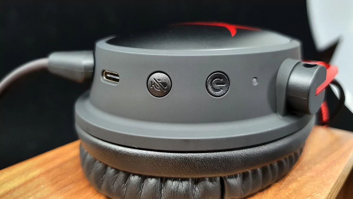 HyperX Cloud Alpha Wireless © Nerces