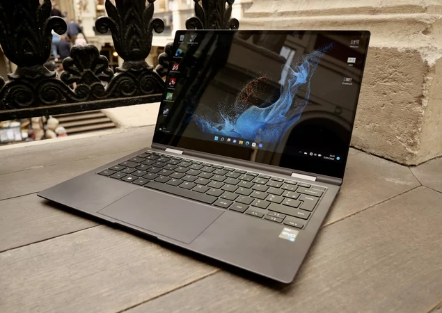 Samsung Galaxy Book 2 Pro 360