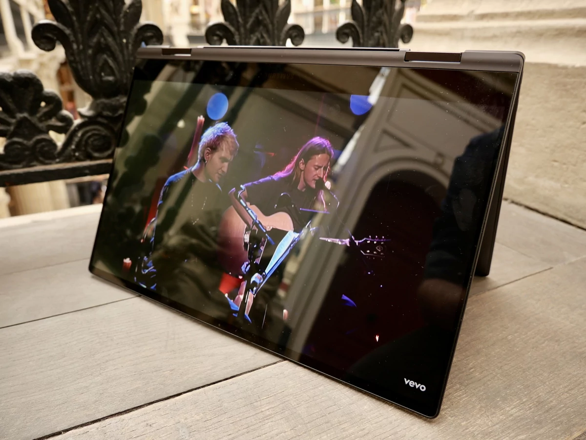 Samsung Galaxy Book 2 Pro 360-14 © © Nathan Le Gohlisse pour Clubic