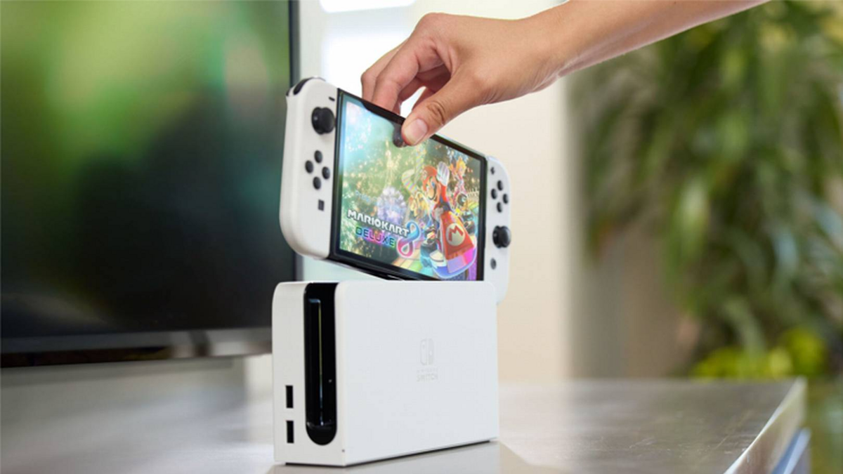 Nintendo Switch OLED lifestyle © Nintendo