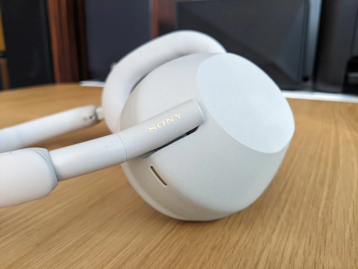 Sony WH-1000Xm5