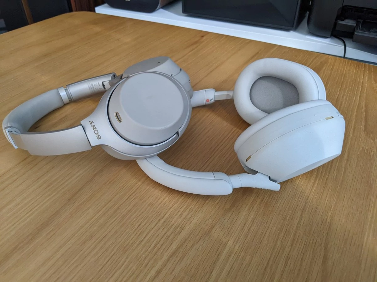Sony WH-1000Xm5