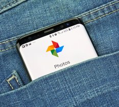 Google Photos vous permet de supprimer les photos d'un album, mais il y a un hic