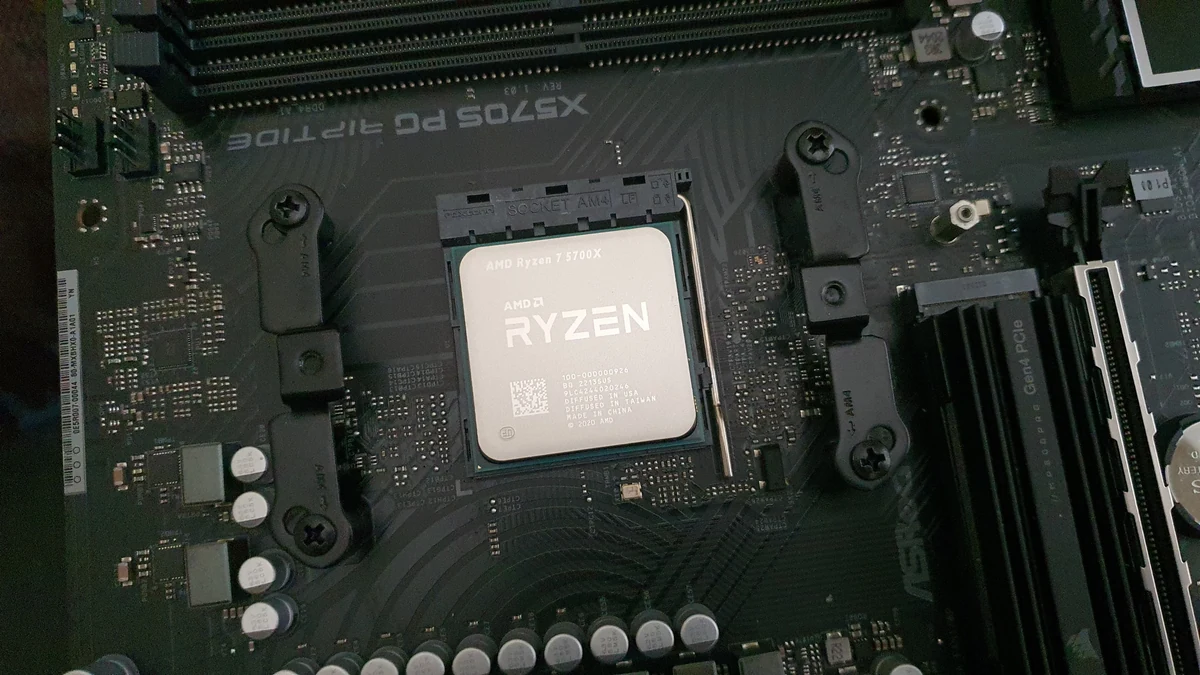 AMD Ryzen 7 5700X © Nerces