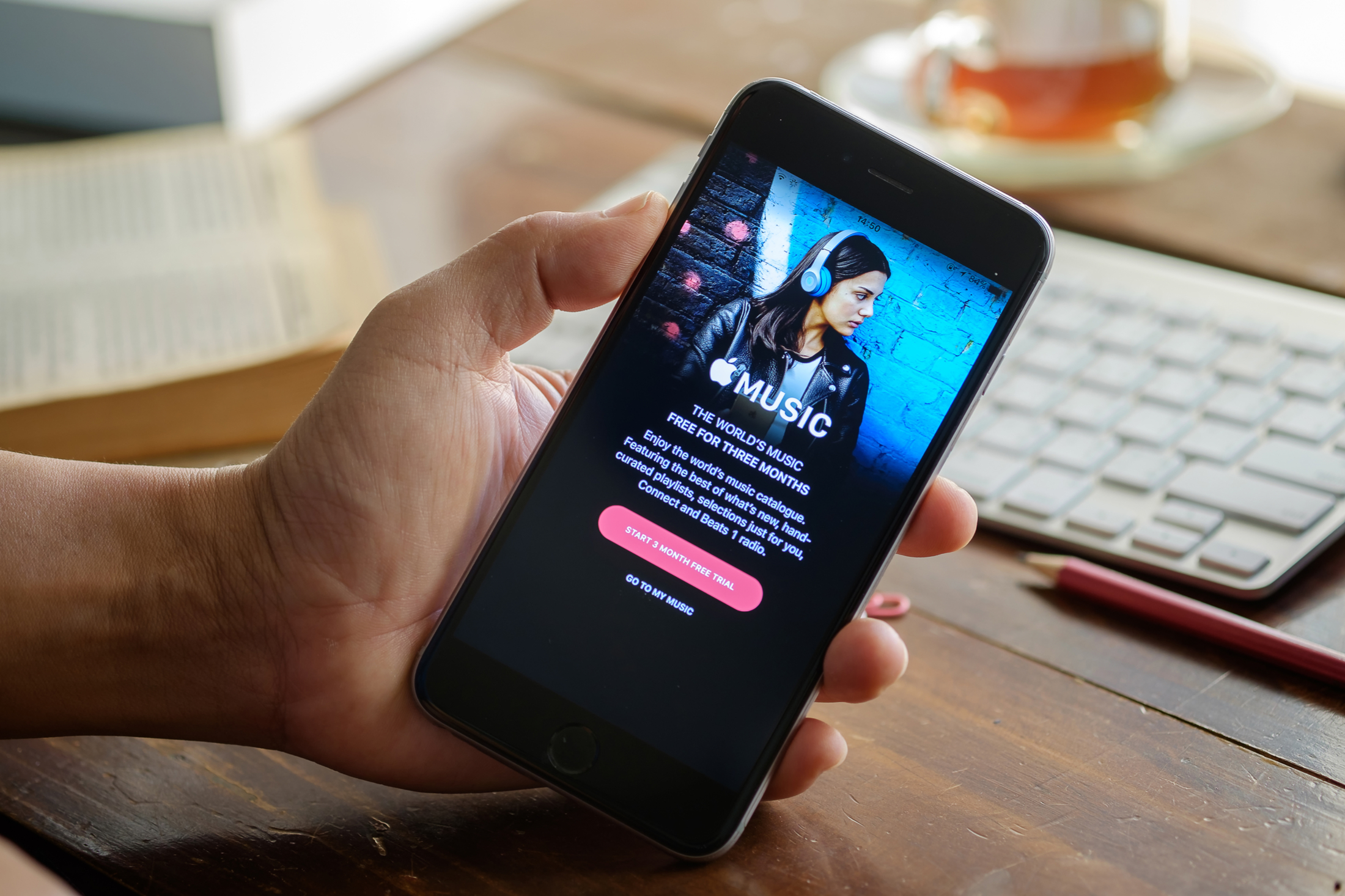 Apple Music lance trois nouvelles radio électro, chill et latine, et c'est dispo gratuitement