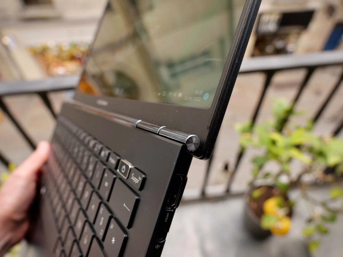 ASUS Zenbook 14 OLED-5 © © Nathan Le Gohlisse pour Clubic