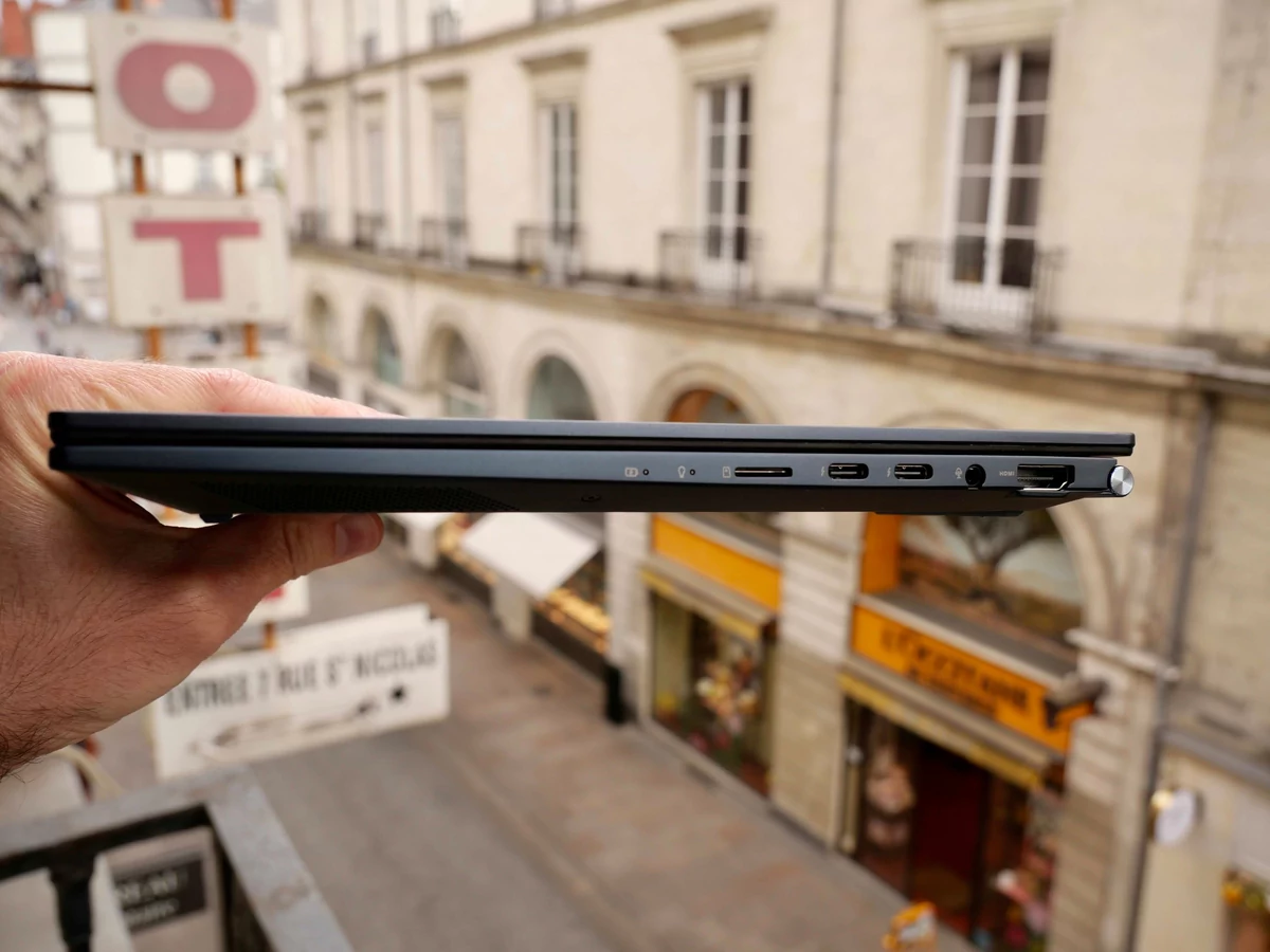 ASUS Zenbook 14 OLED-13 © © Nathan Le Gohlisse pour Clubic