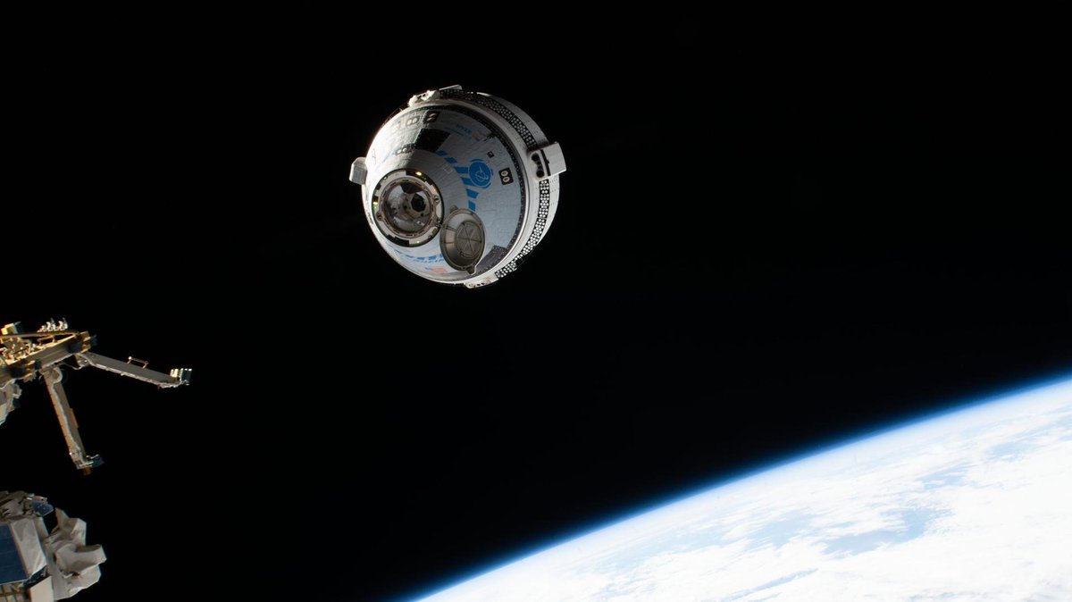 La capsule Starliner s'approche de la Station Spatiale Internationale. Crédits NASA