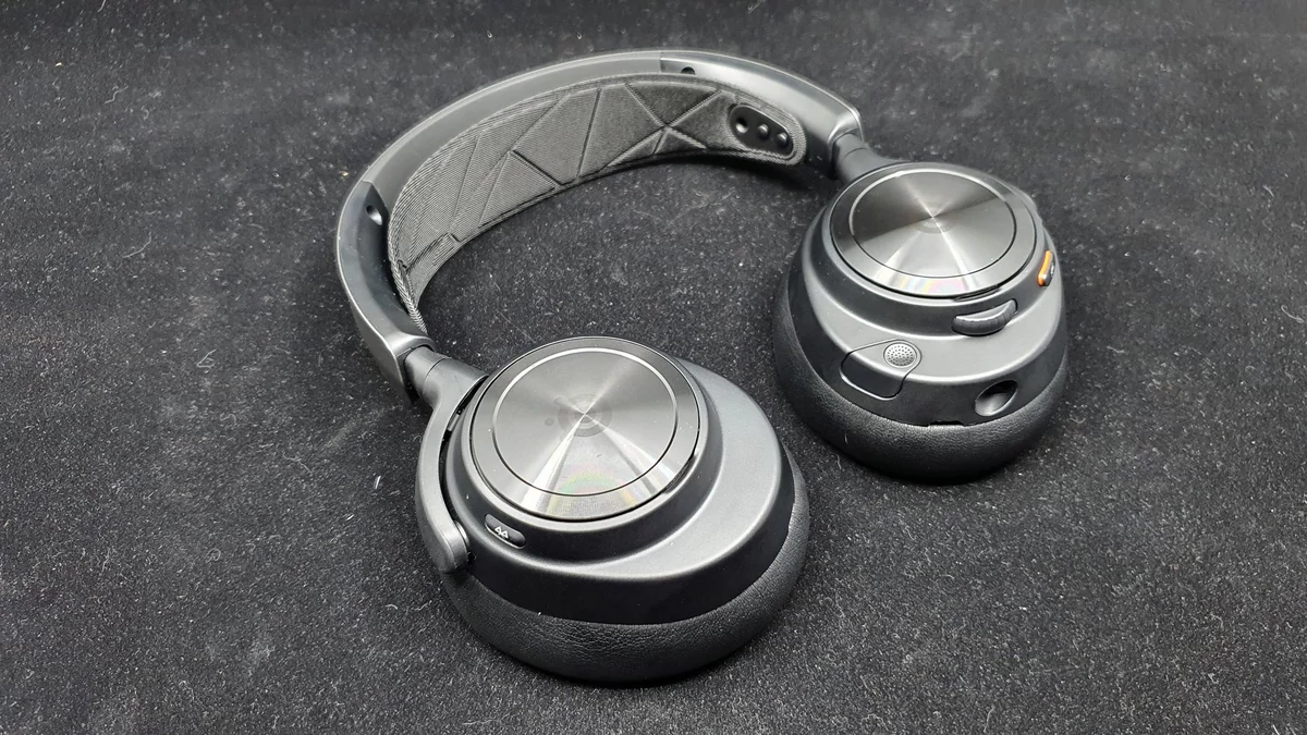 SteelSeries Arctis Nova Pro Wireless © Nerces