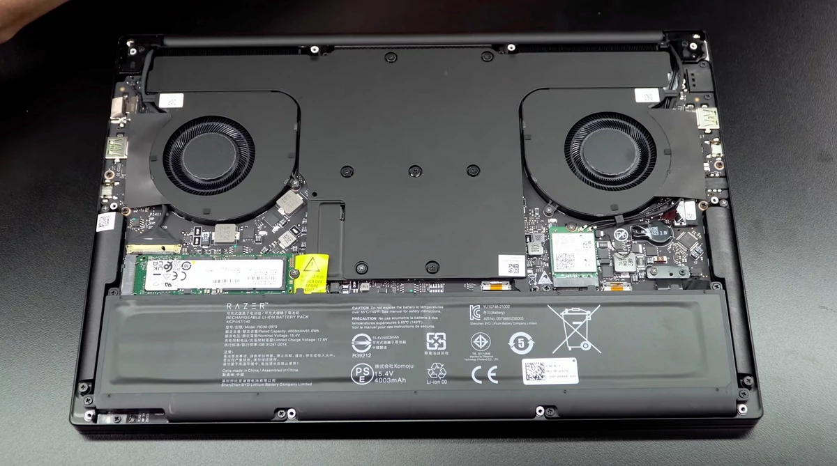 Razer Blade 14-1 © © MobileTechReview
