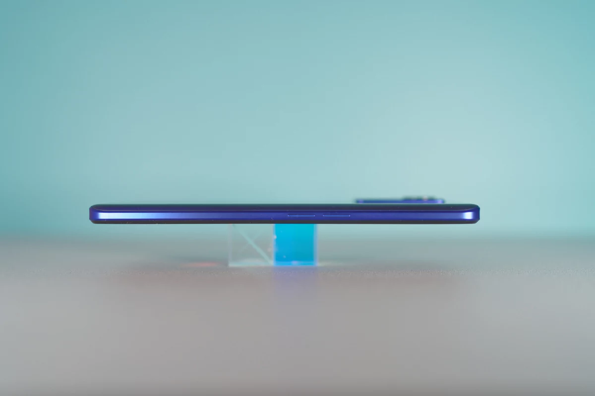 realme GT Neo 3 © © Marc Mitrani pour Clubic