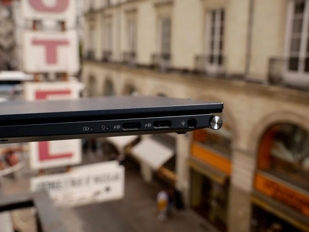 Asus Zenbook S13 OLED-10 © © Nathan Le Gohlisse pour Clubic