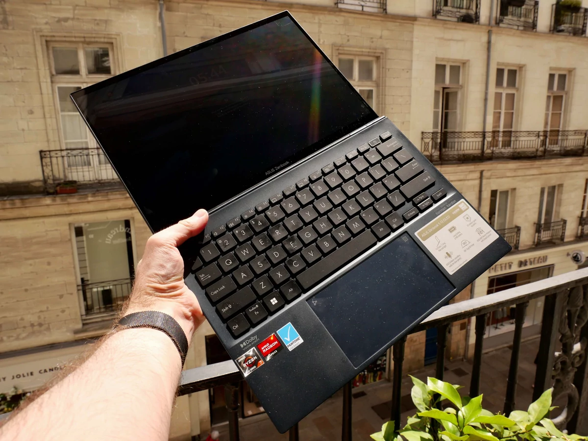 Asus Zenbook S13 OLED-12 © © Nathan Le Gohlisse pour Clubic