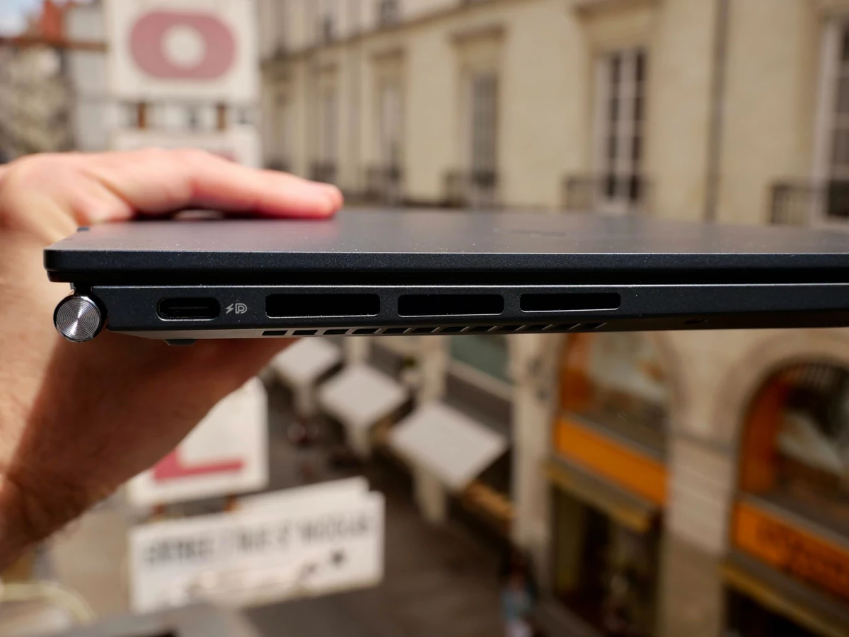 Asus Zenbook S13 OLED-26 © © Nathan Le Gohlisse pour Clubic