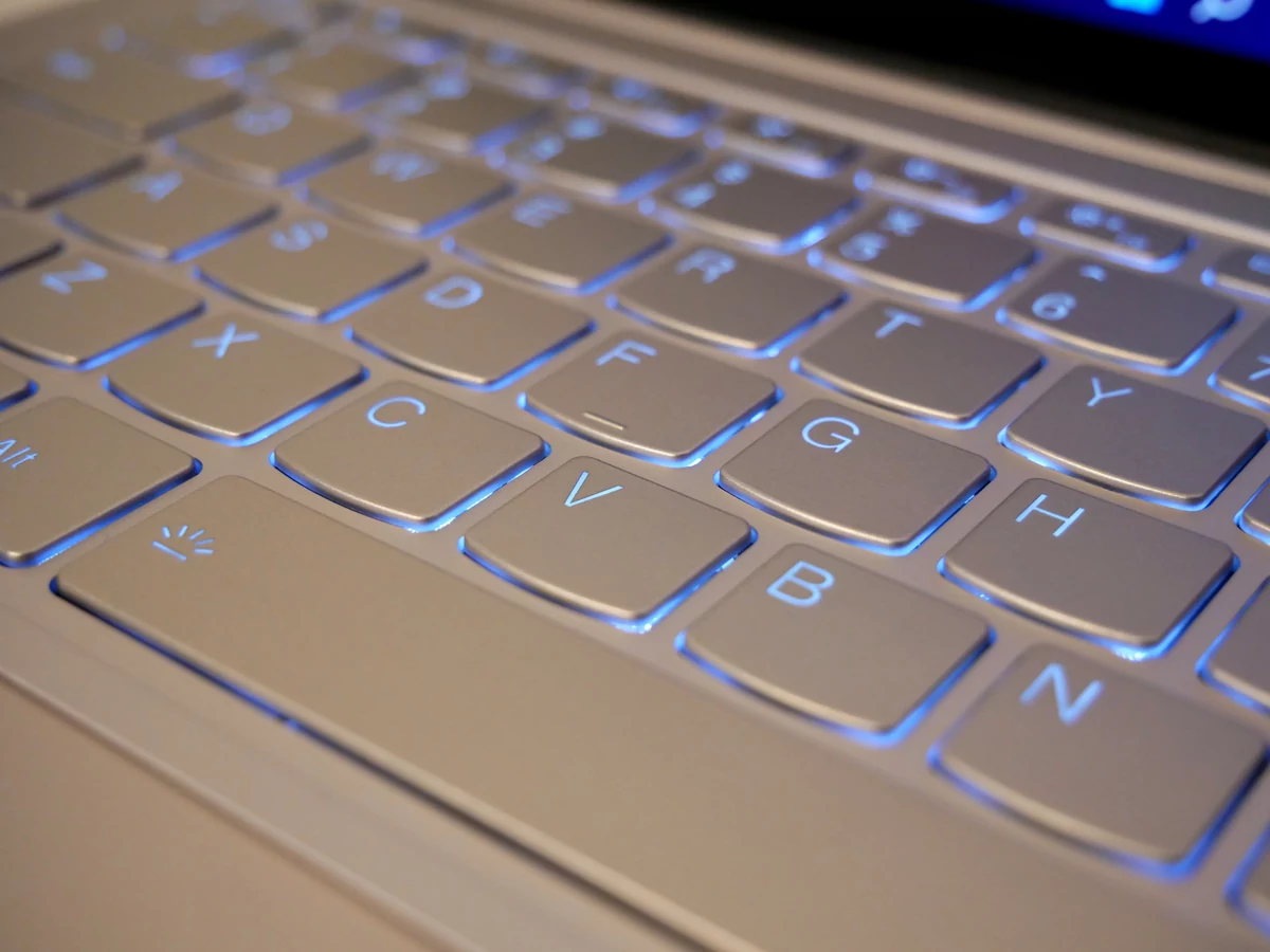 Lenovo Yoga Slim 9i 2022-7 © © Nathan Le Gohlisse pour Clubic