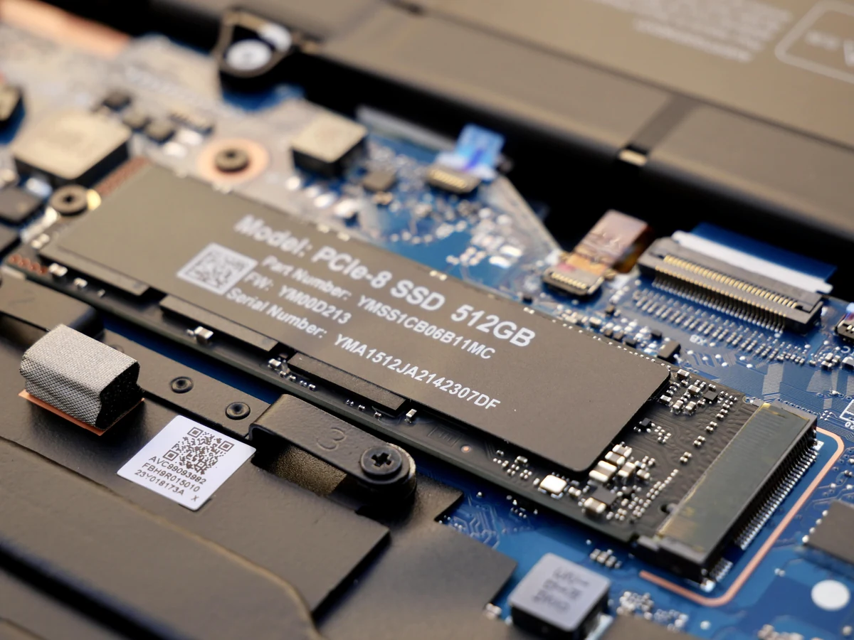 Huawei MateBook D16 2022-2 © © Nathan Le Gohlisse pour Clubic