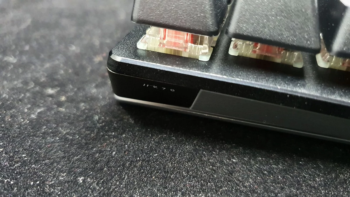 Corsair K70 Pro Mini Wireless © Nerces