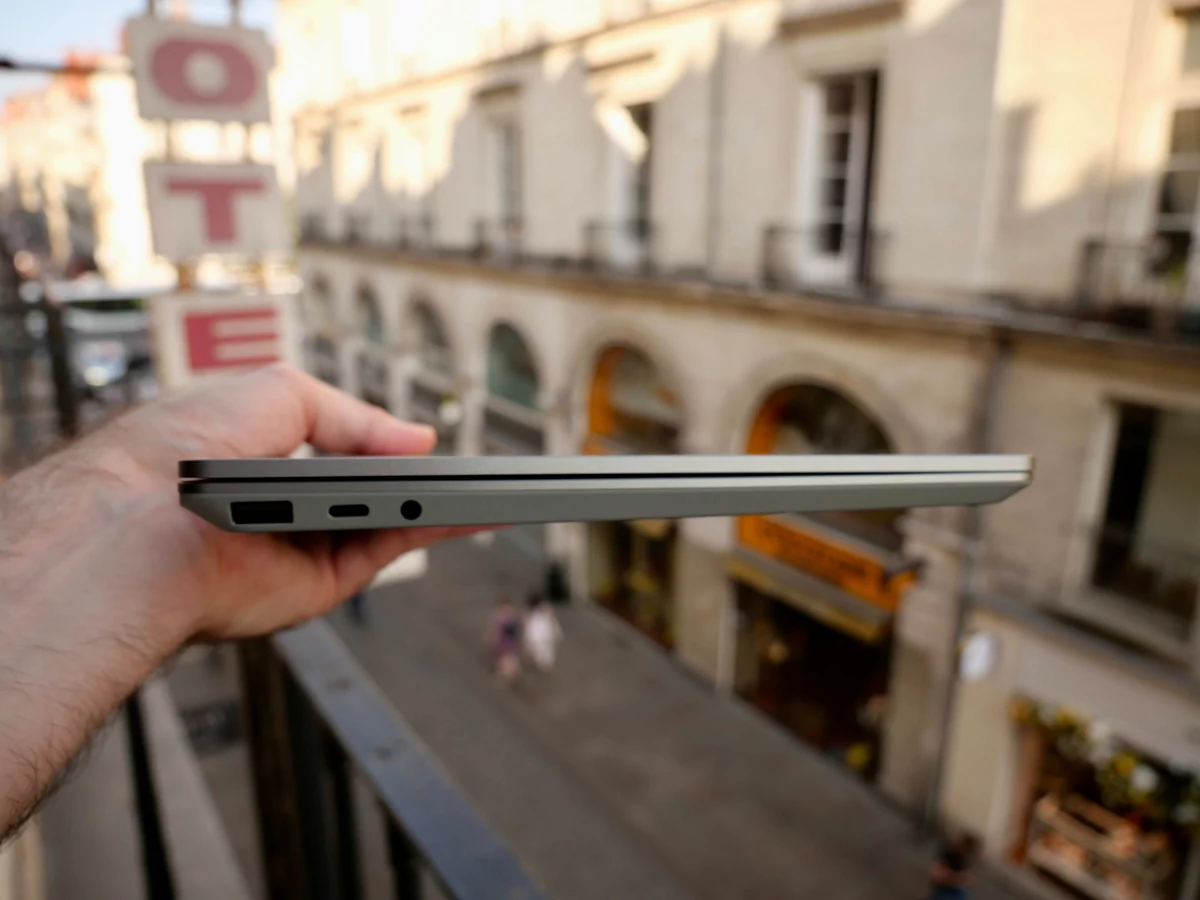 Microsoft Surface Laptop Go 2-10 © © Nathan Le Gohlisse pour Clubic
