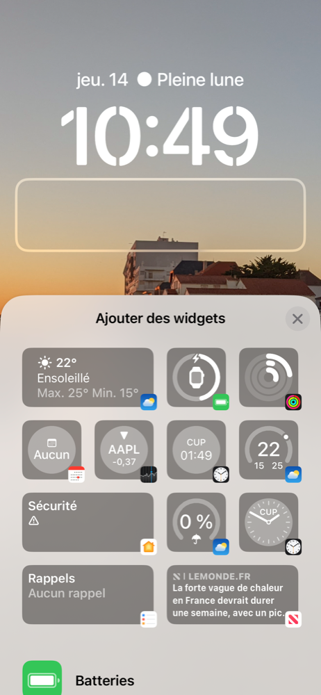 Astuce iOS 16 : comment ajouter des widgets sur l'écran de verrouillage de  votre iPhone ? 