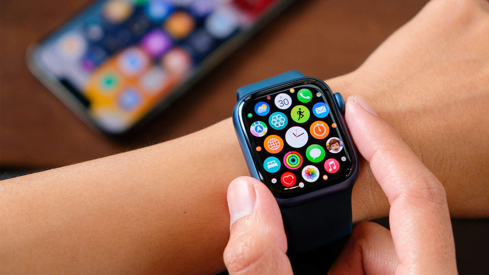 Retrouvez l'Apple Watch SE (2ème génération) à son prix le plus bas pour  les Soldes