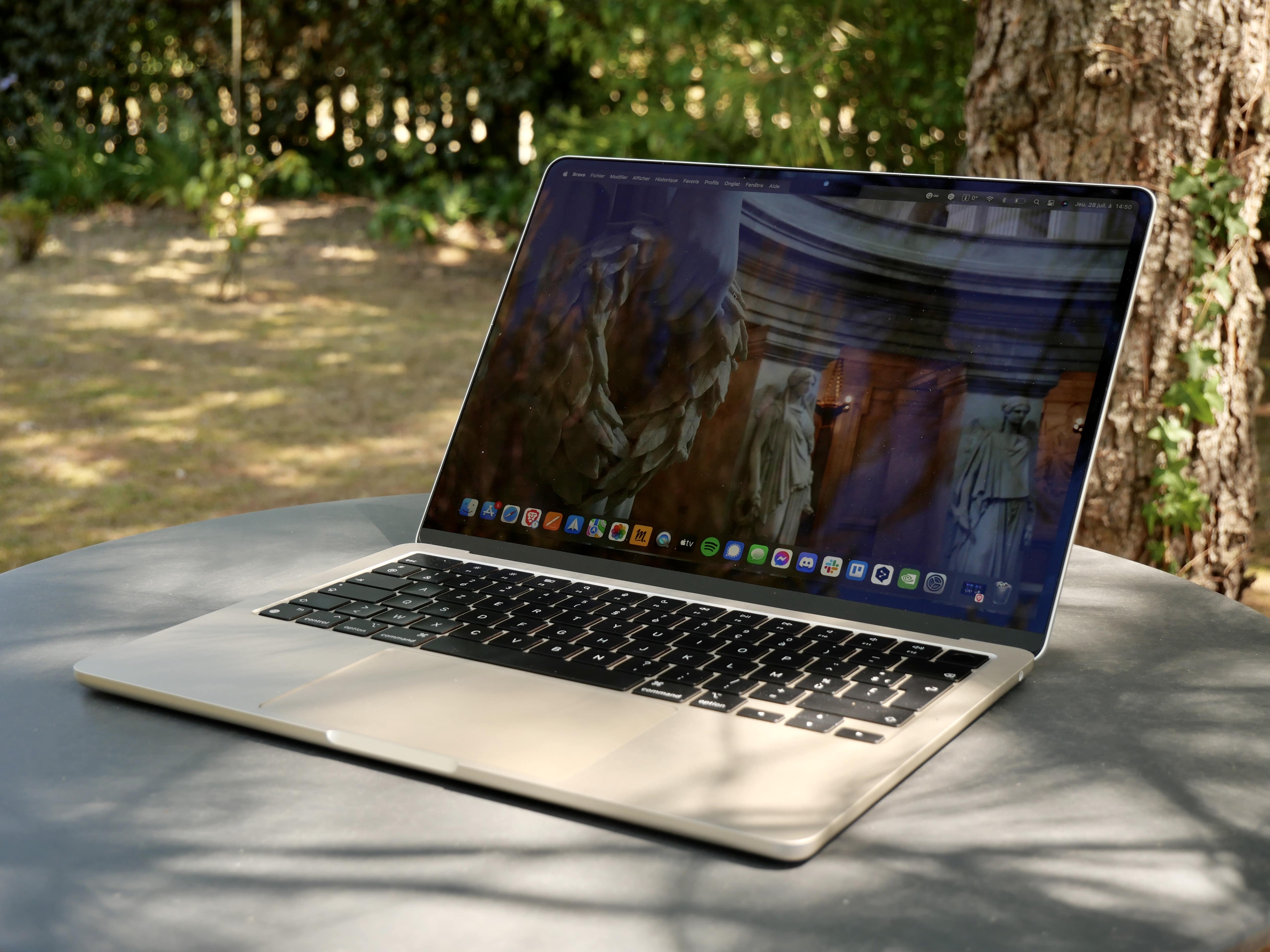 Test MacBook Air M2 : faut-il craquer pour le Mac le plus