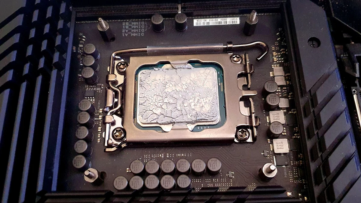 Corsair iCUE H115i Elite Capellix 280 mm © Nerces
