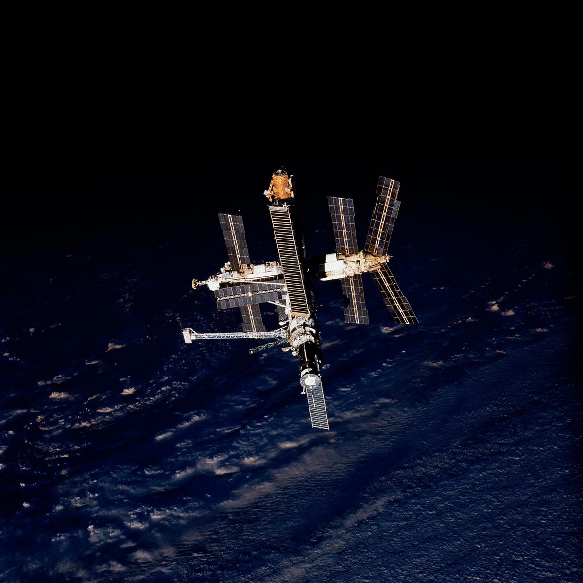 Mir station 1996 © NASA