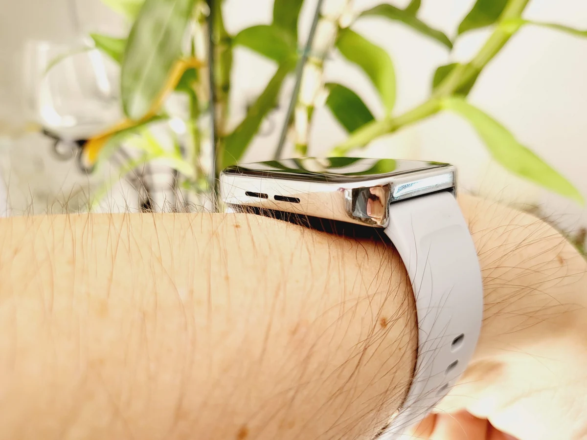 realme Watch 3 - Haut-parleur © Johan Gautreau