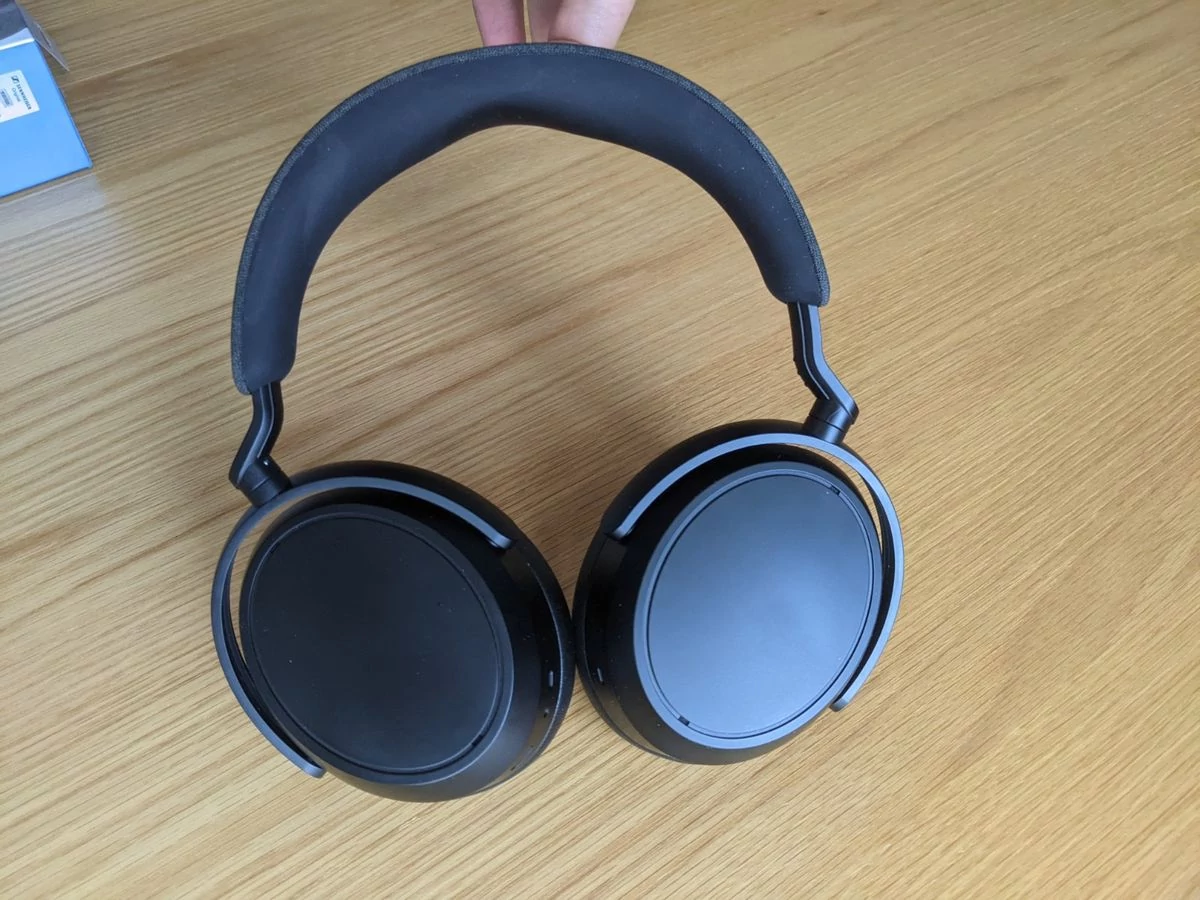 Sennheiser Momentum 4 Wireless
