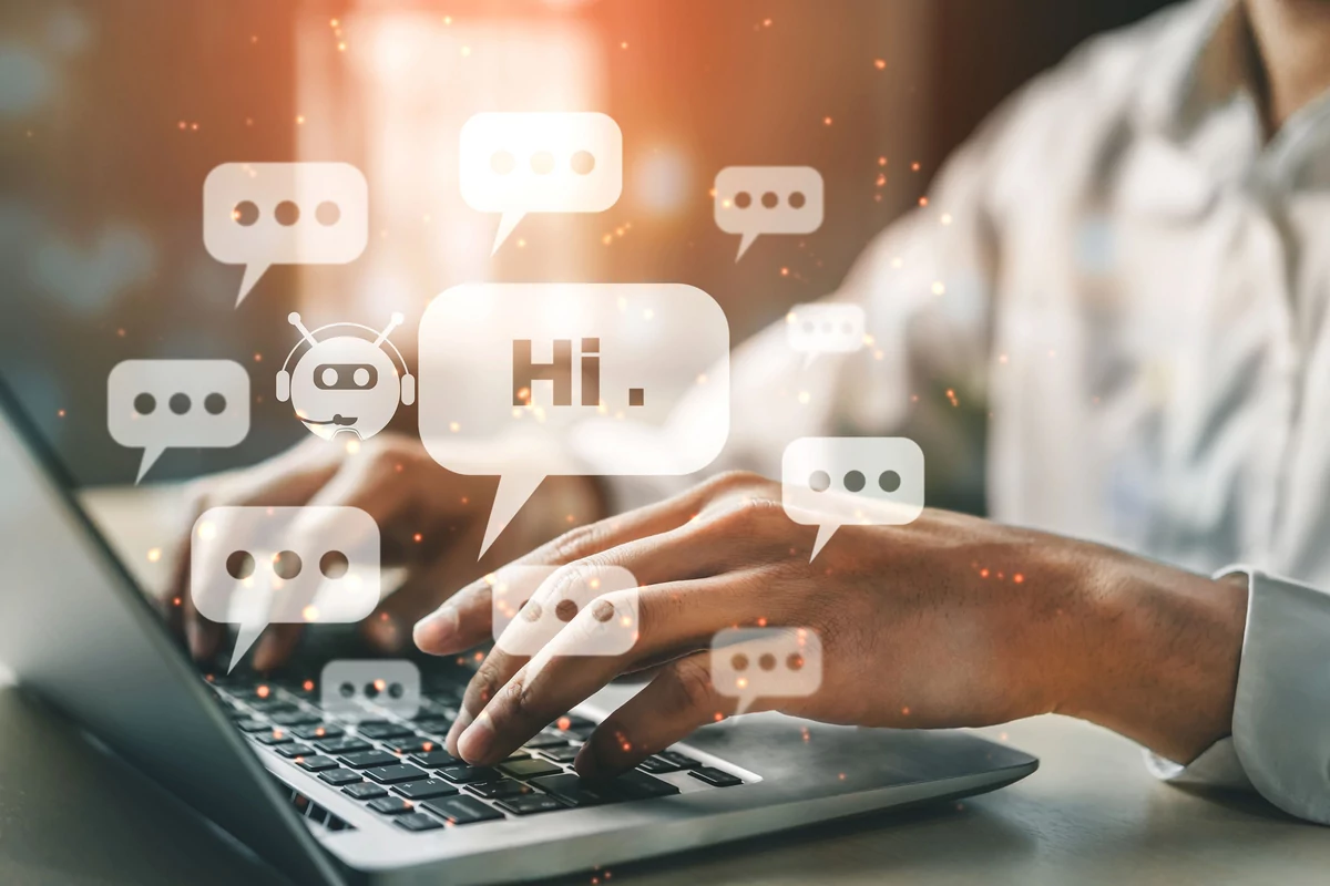 messagerie instantanée ordinateur © Shutterstock