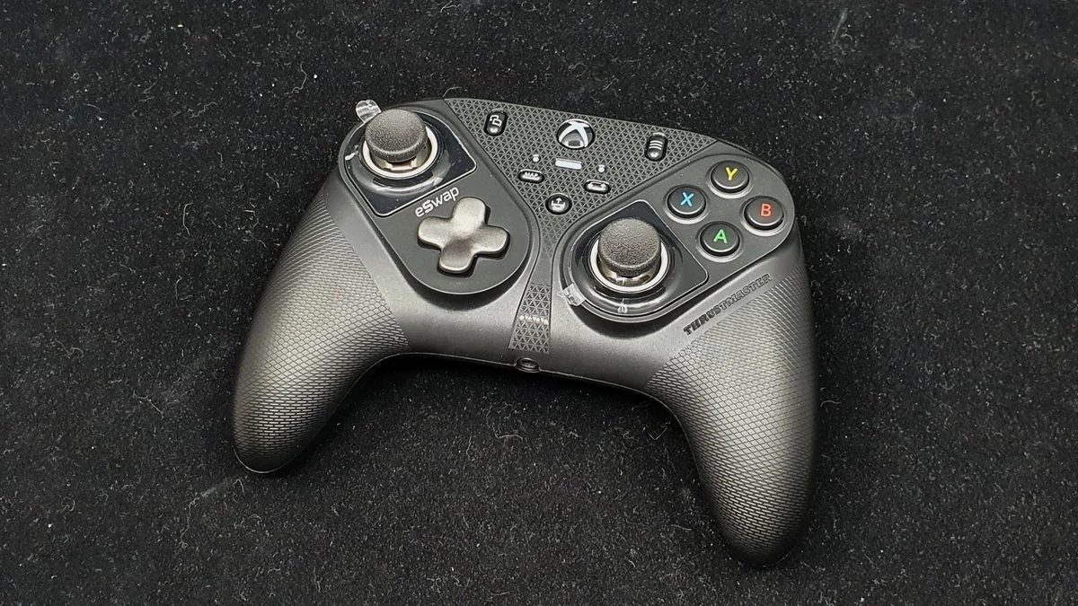 Thrustmaster eSwap S Pro Controller © Nerces