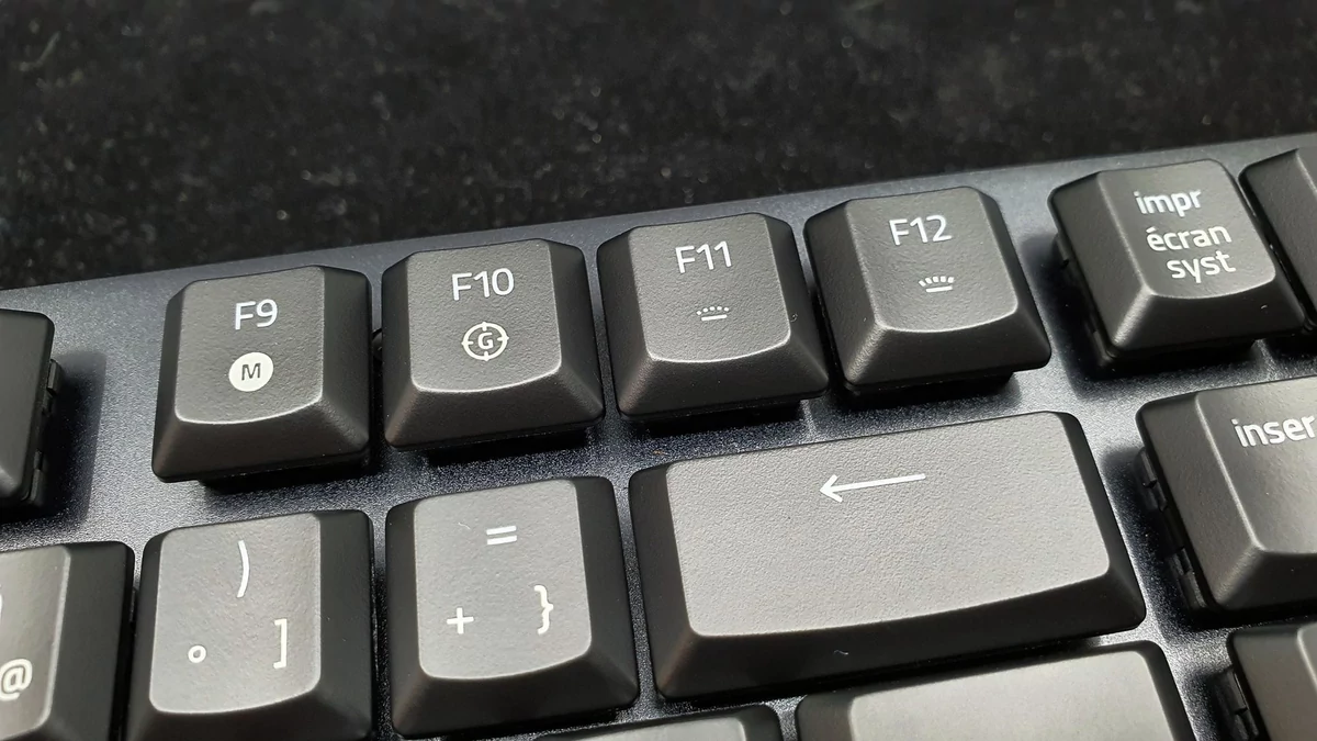 Razer DeathStalker V2 Pro © Nerces