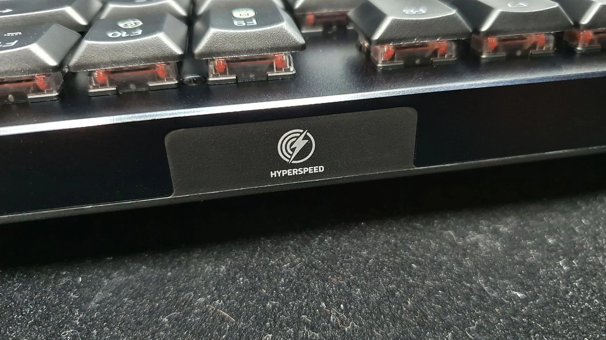Razer DeathStalker V2 Pro © Nerces
