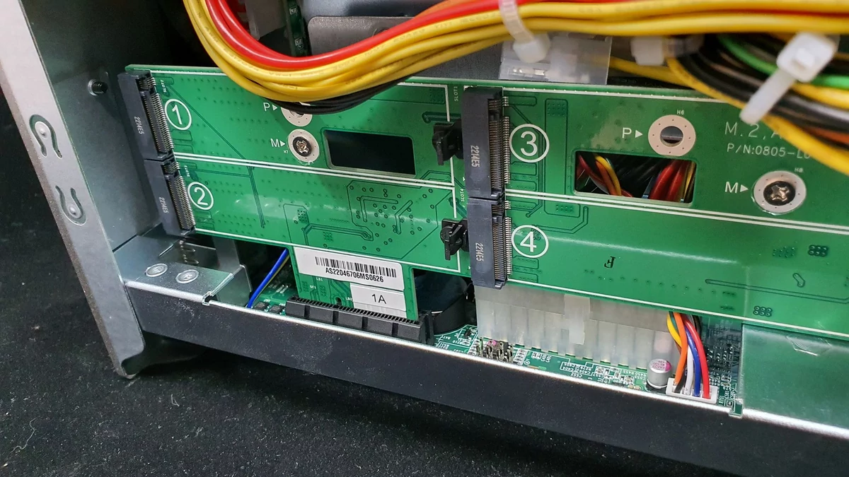 Asustor Lockerstor 6 Gen 2 AS6706T © Nerces