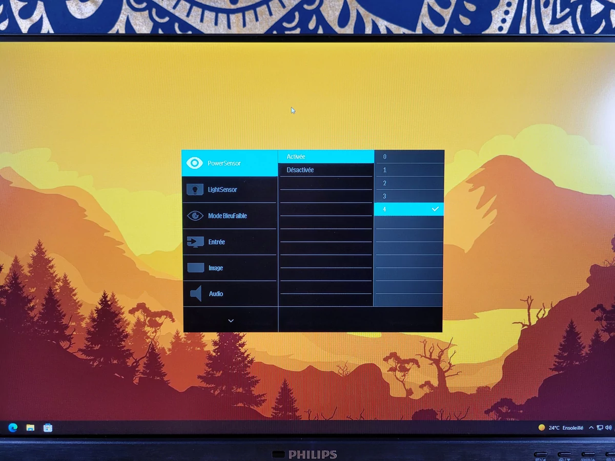 Test Philips 242B1/00 © Matthieu Legouge