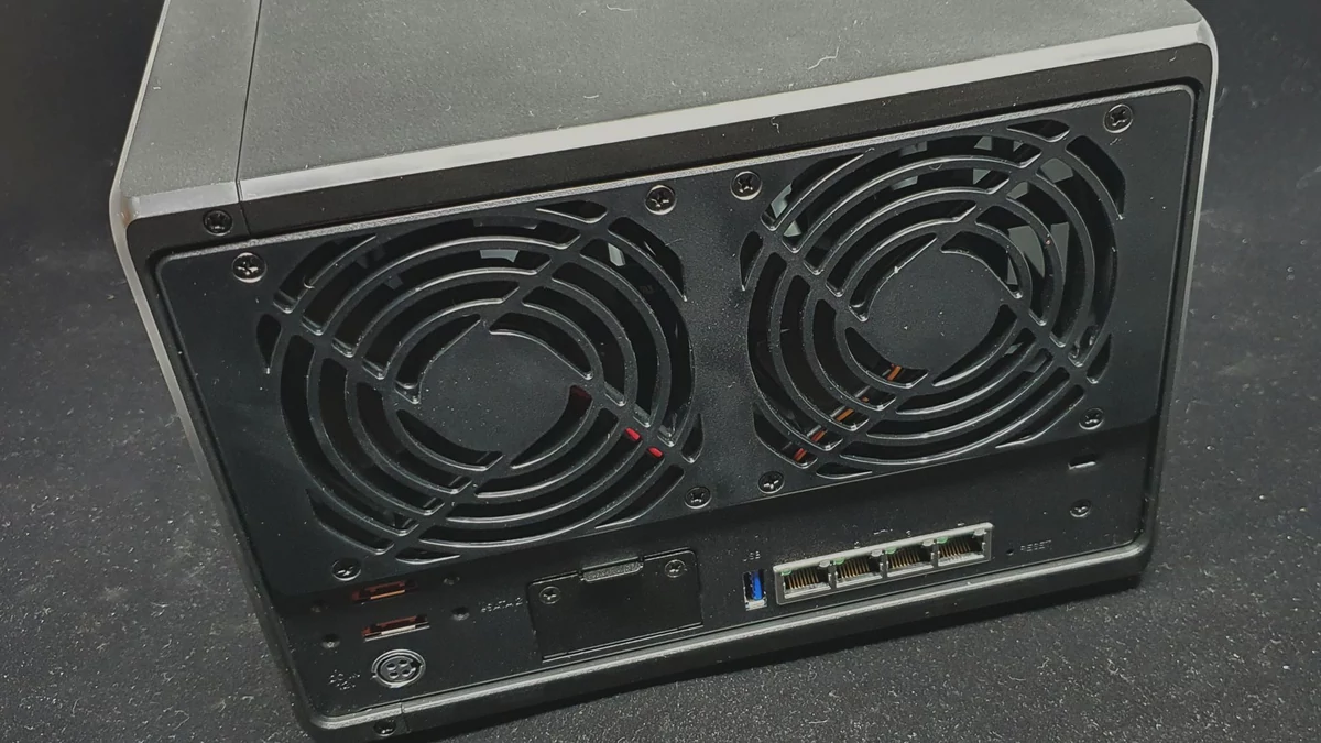 Synology DS1522+ © Nerces
