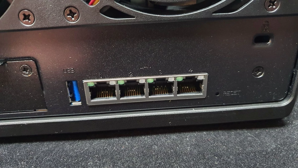 Synology DS1522+ © Nerces