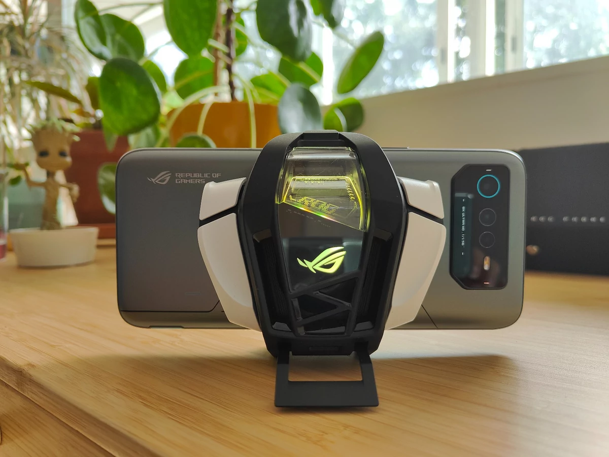 Asus ROG Phone 6D Ultimate © © Christelle Perret pour Clubic