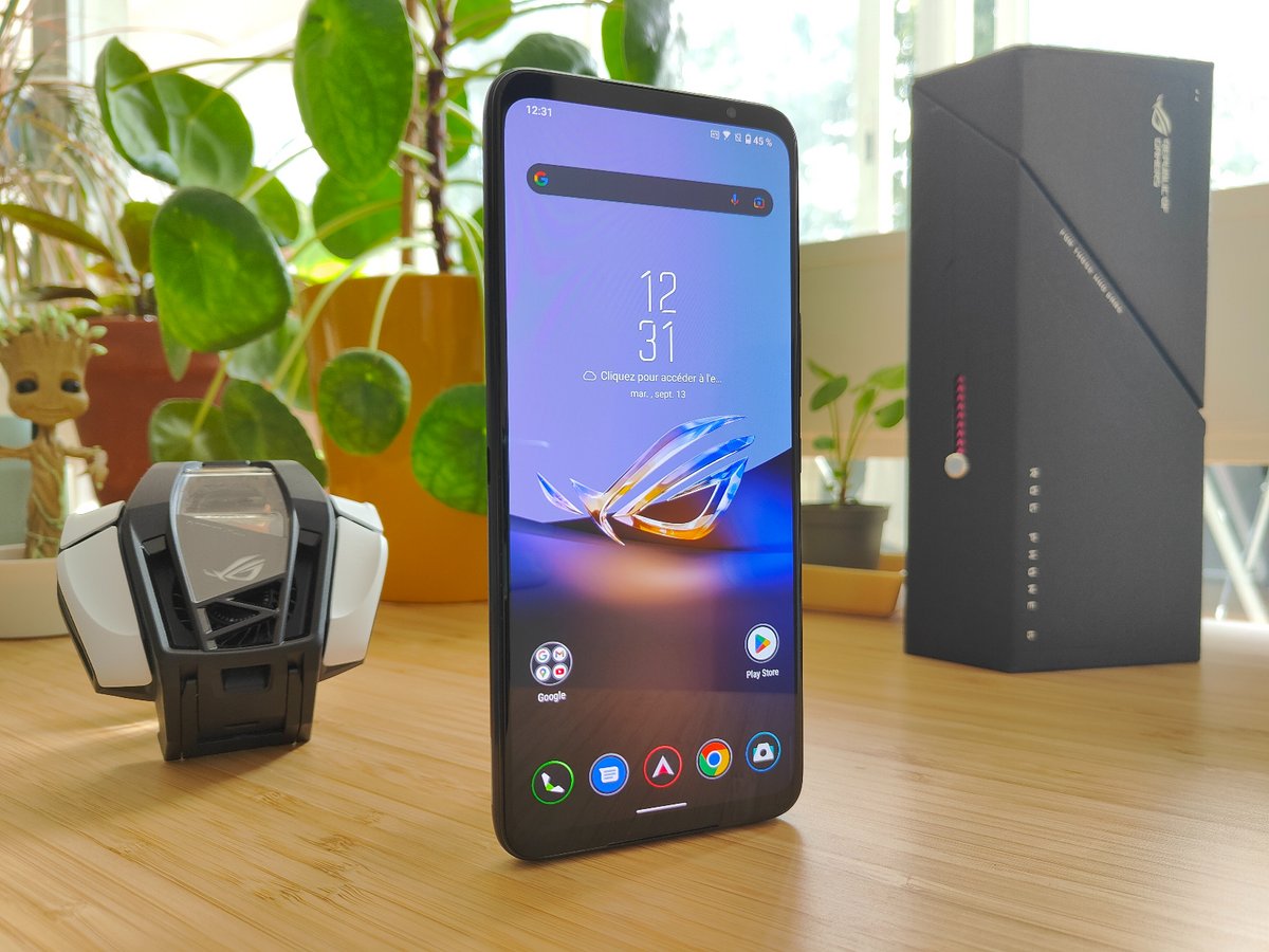 Asus ROG Phone 6D Ultimate © © Christelle Perret pour Clubic