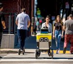Tranquille, un robot-livreur Uber Eats traverse une zone sécurisée par la police à Los Angeles