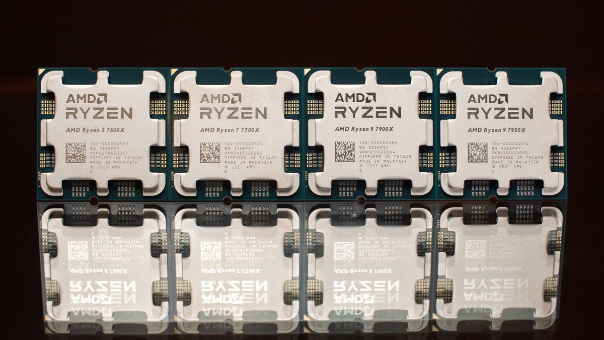 Jolie photo de famille des quatre premiers Zen 4 lancés par AMD © AMD