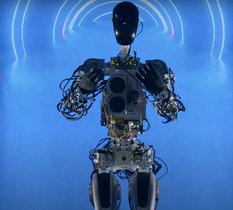Tesla AI Days : où en est le robot humainoïde qui doit 