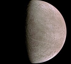 Des images inédites de la lune Europe grâce à la mission Juno de la NASA