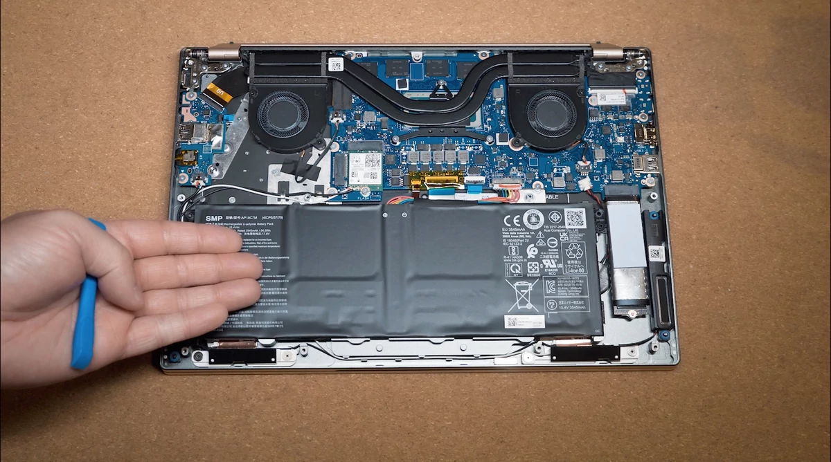 Acer Swift 5 2022-24 © © BsianTech