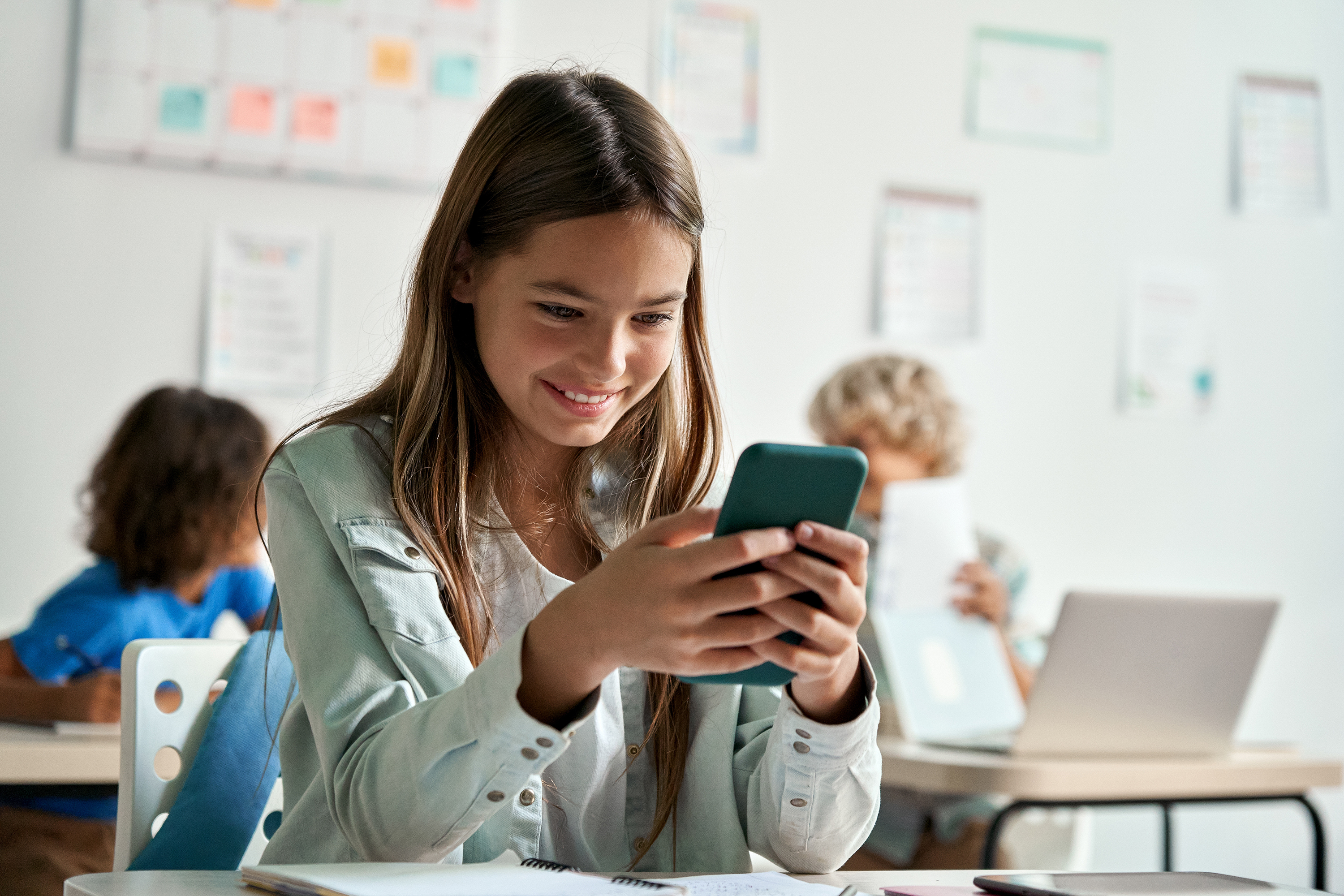 L'UNESCO appelle à sortir les smartphones de la classe