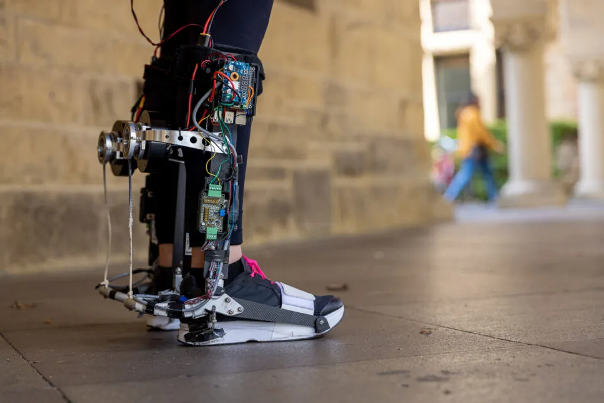 Ces bottes robotiques promettent de vous alléger de 15 kg, et ce n'est pas de la science-fiction