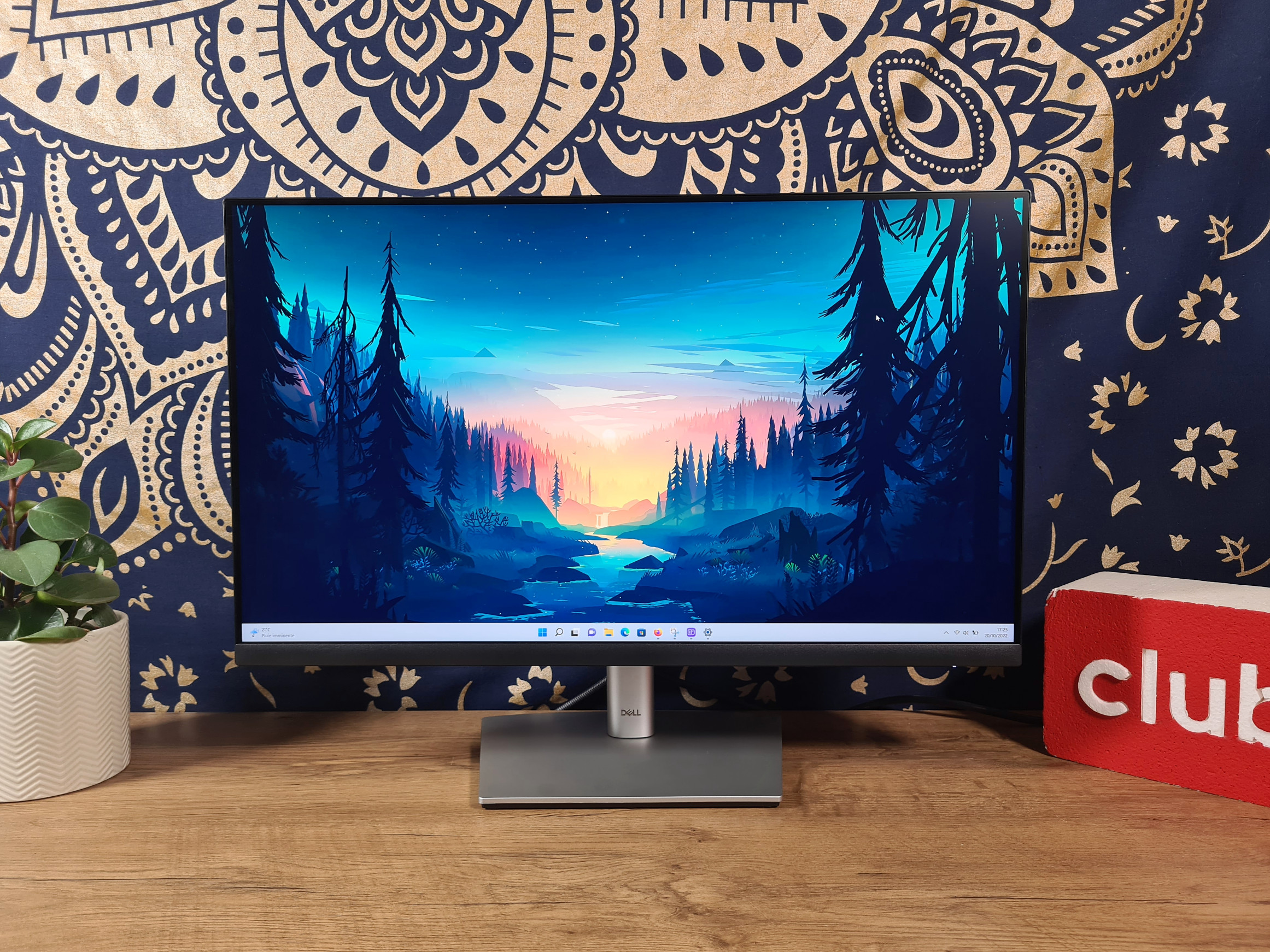 Test Dell P2423DE : un écran abordable pour travailler sereinement