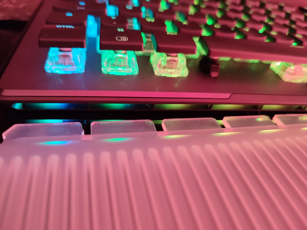Roccat Vulcan II Max © Antoine Roche pour Clubic